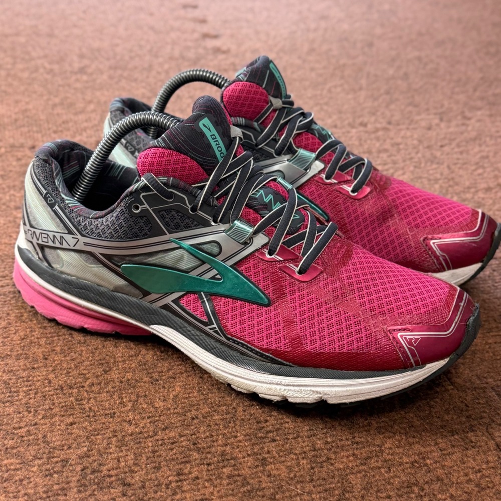Brooks Ravenna 7‎ Womens Running Shoes Pink Grey Teal Athletic Sneakers size 11